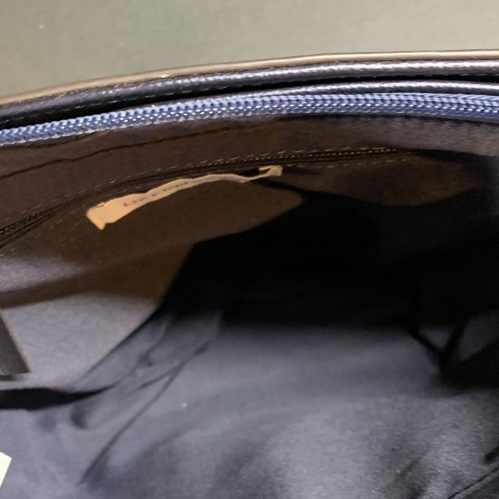 Liz Claiborne Black Leather Handbag - Picture 5 of 5
